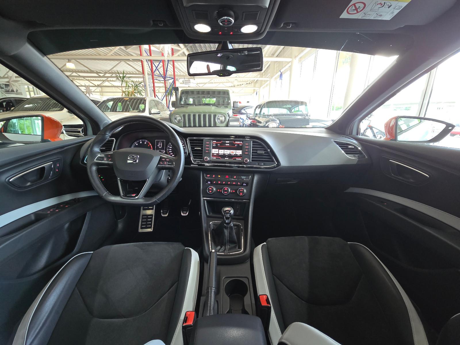SEAT LEON ST CUPRA 280 ch BVM - SUSPENSIONS ADAPTATIVES DCC - FREINS BREMBO - TOIT OUVRANT PANORAMIQUE