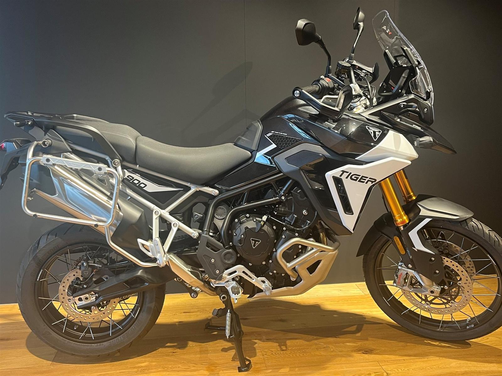 Triumph Tiger 900 Rally Pro Aktion / inklusiv