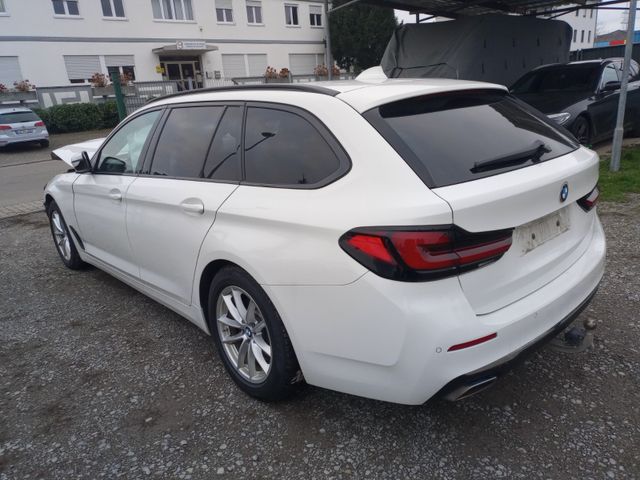 BMW 530 d xDrive Luxury Line HeadUP