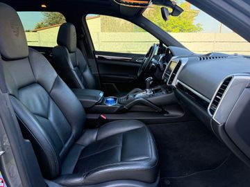 Porsche Cayenne - 11