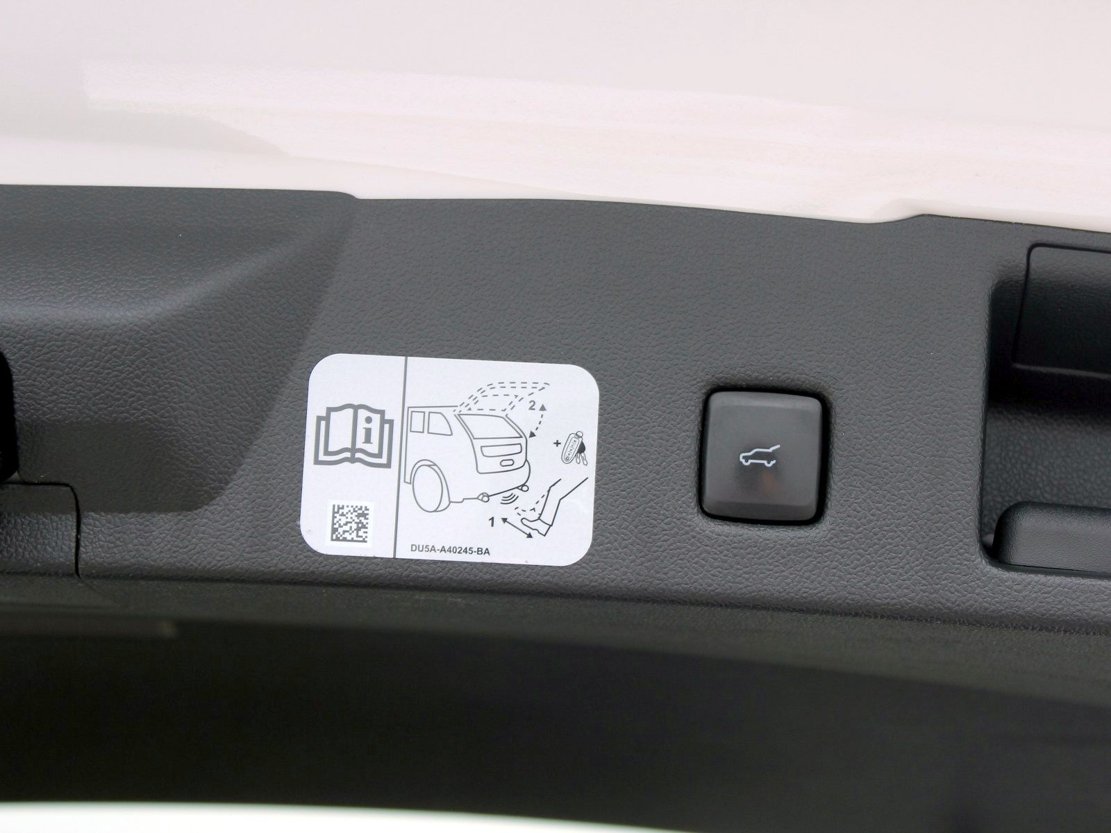 Fahrzeugabbildung Ford Kuga Plug-In Hybrid ST-Line X 2,5 Duratec