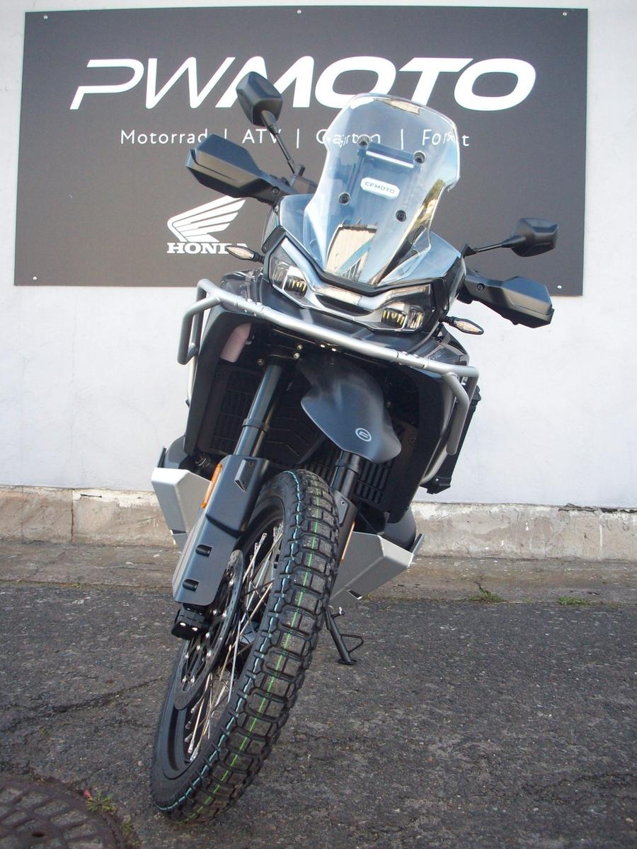 CFMOTO 800MT-X Comfort Koffer und Sturzbügel