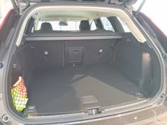 Fahrzeugabbildung Volvo XC60 B4 D AWD Plus Dark 'SHZ, 360 Kamera'