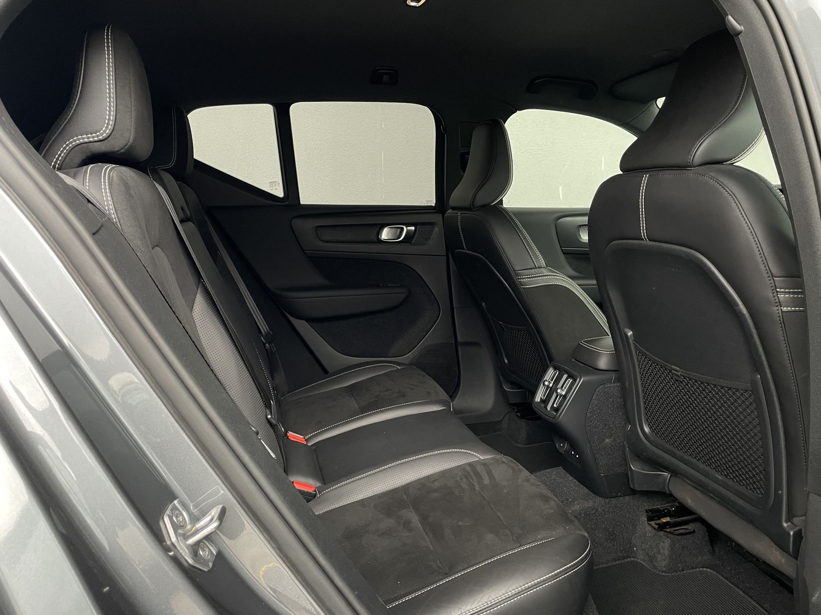 Volvo XC40 R-DESIGN 2WD NUR 23.180KM R.KAM NAVI LED foto 11