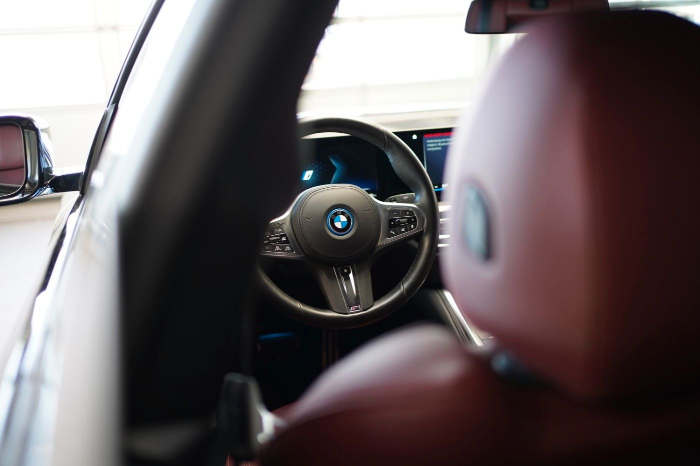 Fahrzeugabbildung BMW i4 eDrive40 GC M-Sport +ParkingAssistent+Komfort