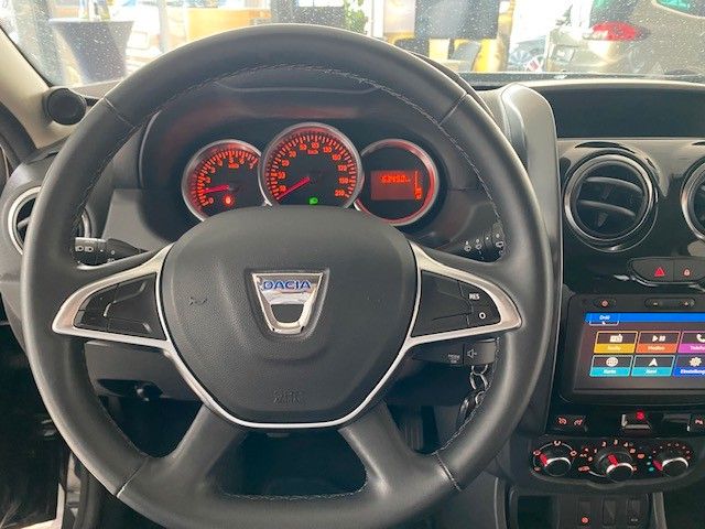 Fahrzeugabbildung Dacia Duster I Black Shadow 4x2 1.2 AHK/KAMERA/NAVI/SH
