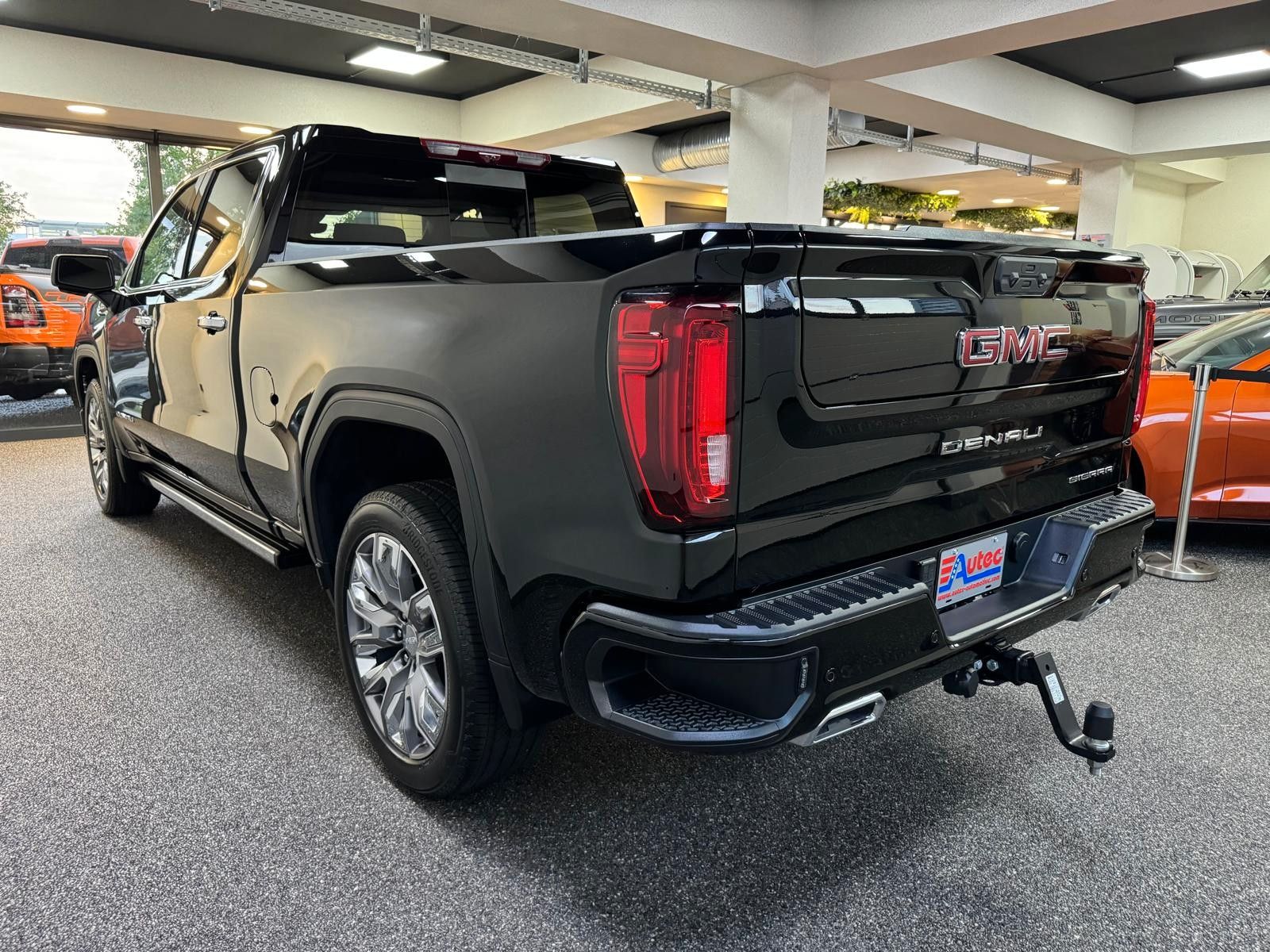 Fahrzeugabbildung GMC SIERRA DENALI 2026 - 4x4-LONG BOX 6.4"