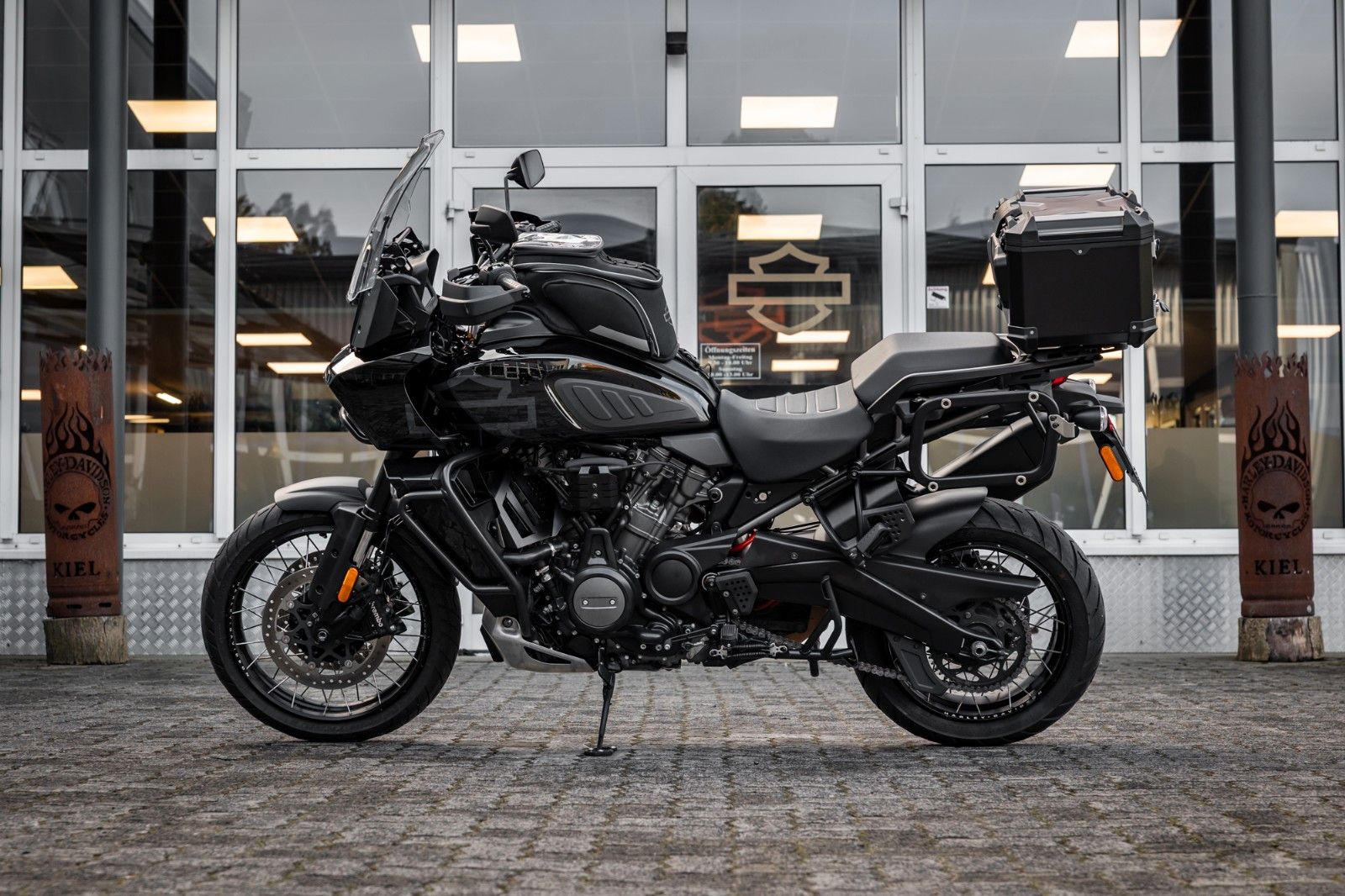 Fahrzeugabbildung Harley-Davidson RA1250S Pan America Special - TOURING PAKET