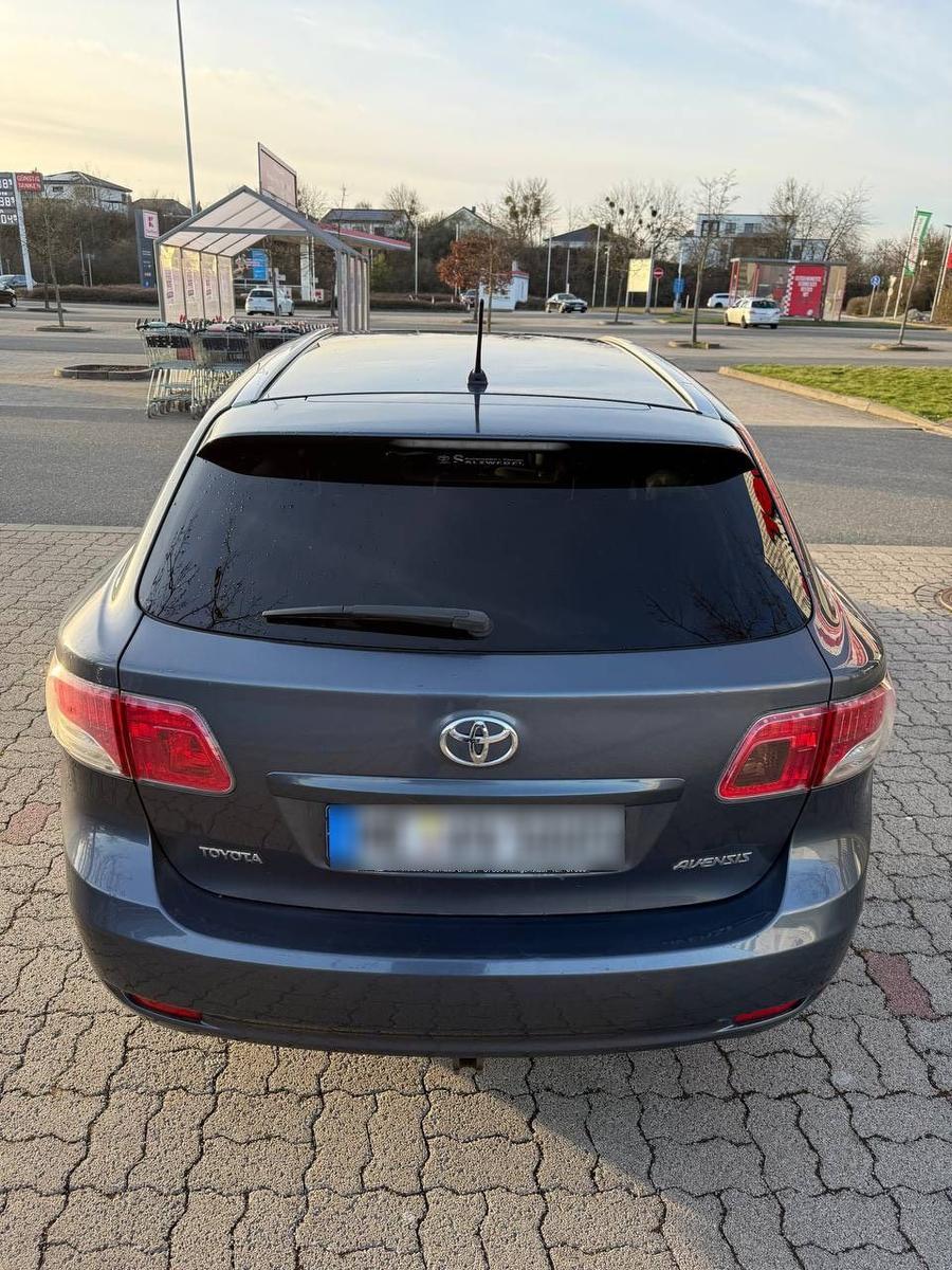 Toyota Avensis 2009 — photo 6