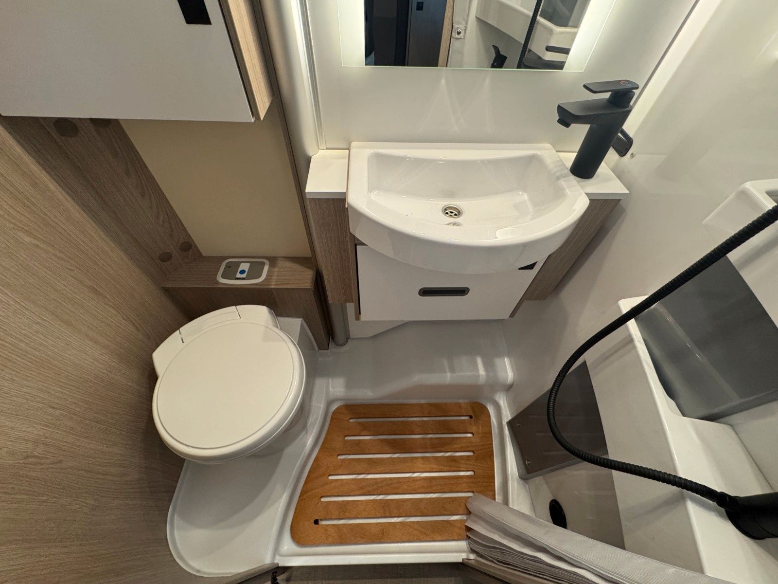 Fahrzeugabbildung Bürstner Lyseo Time Skyline 726 G SIE SPAREN  11.099€!