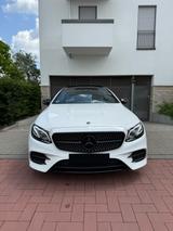 Mercedes-Benz E 220 d AMG NIGHT Paket Panorama Vollausstattung - Mercedes-Benz E 220 Gebrauchtwagen in Frankfurt