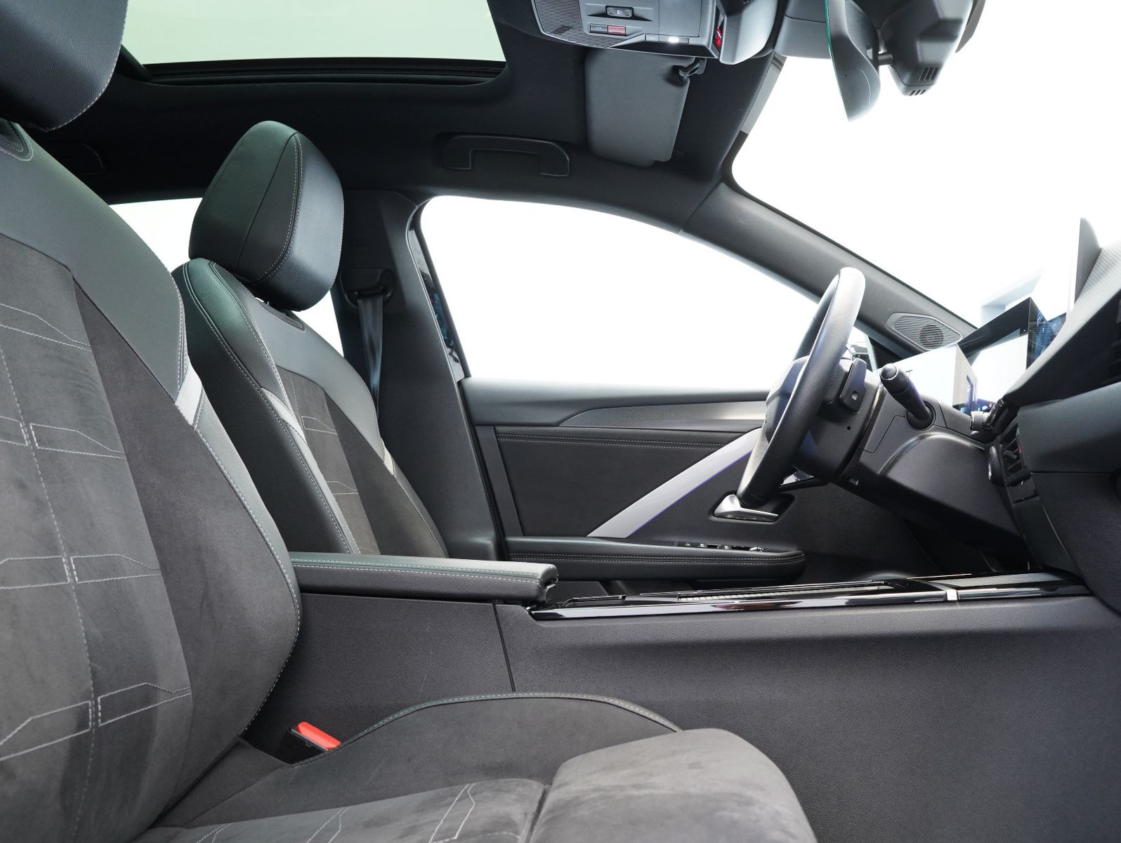 Fahrzeugabbildung Opel Astra L Lim. 5-trg. Ultimate INTELLILUX/PANORAMA