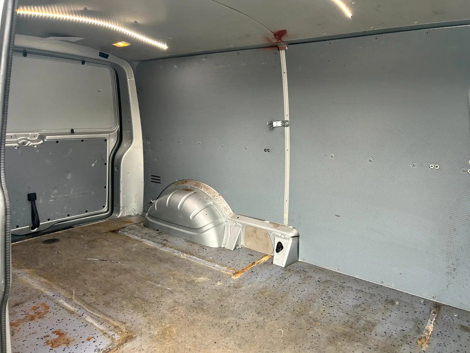 Volkswagen T6 2.0 TDI Transporter Kastenwagen lang