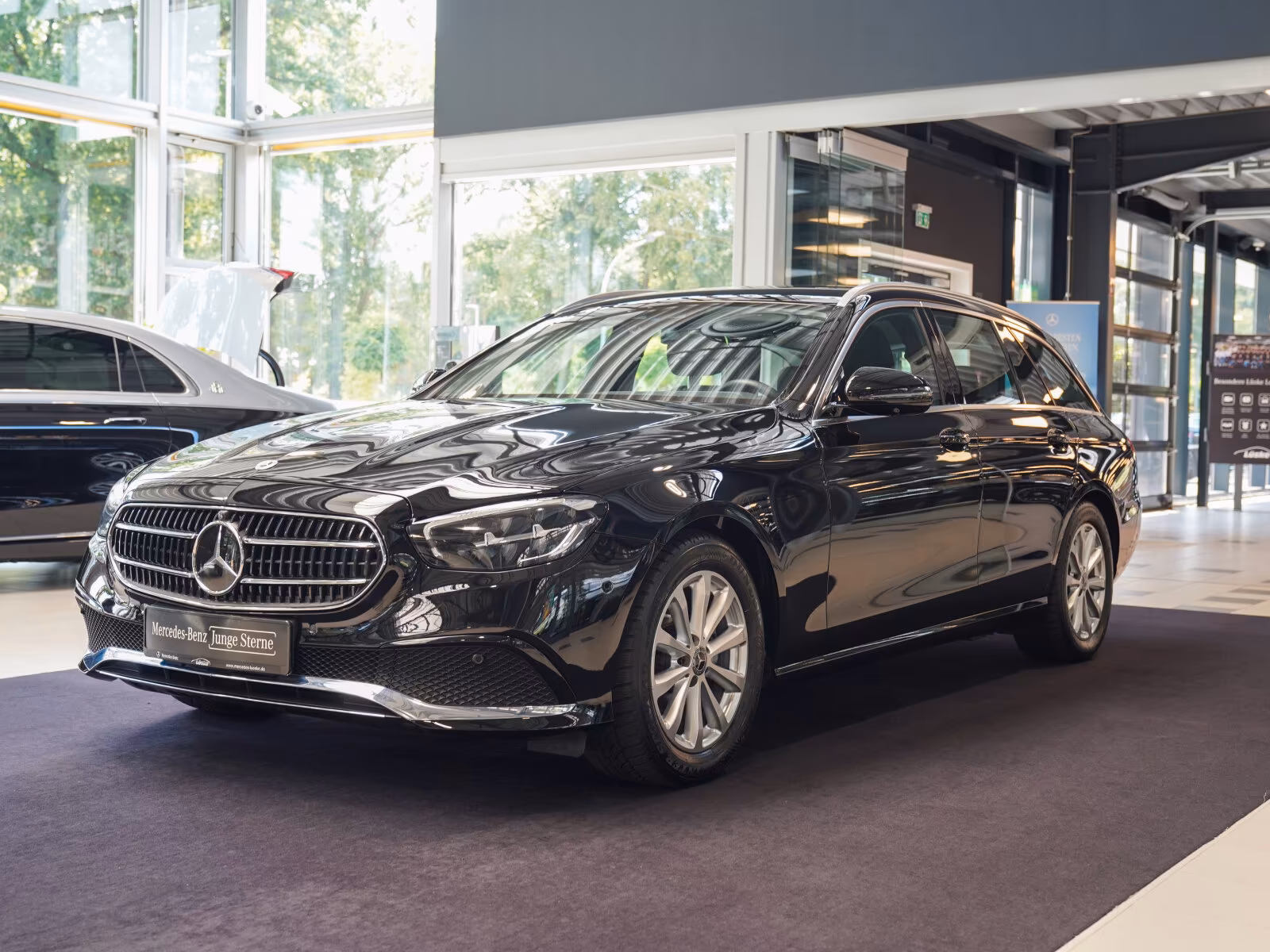 Mercedes-Benz E-Class d T AVANTGARDE Fahrassistenz AHK 360° DAB, миниатюра 6
