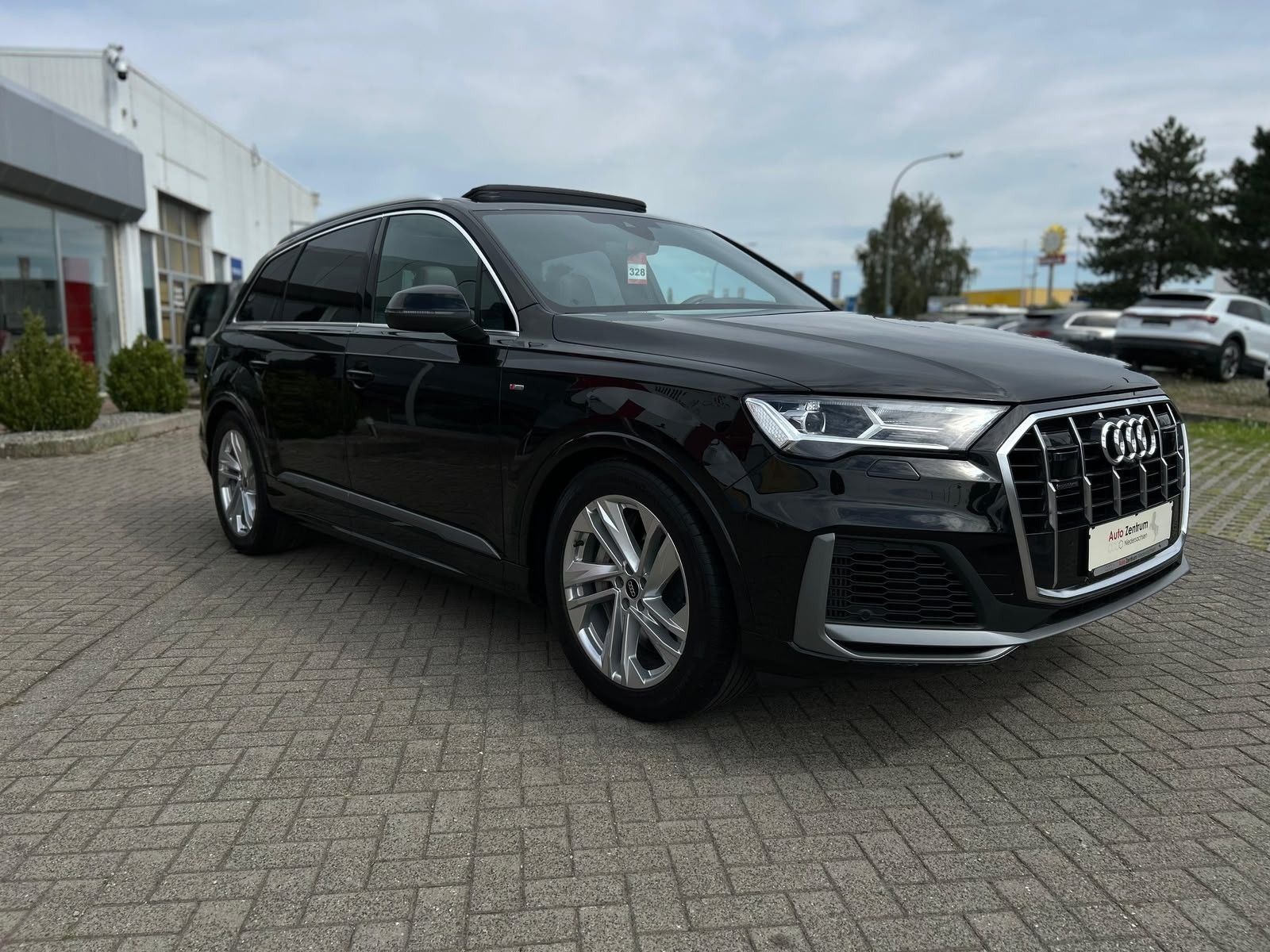 Audi Q7 55 TFSI e quattro S line foto 4