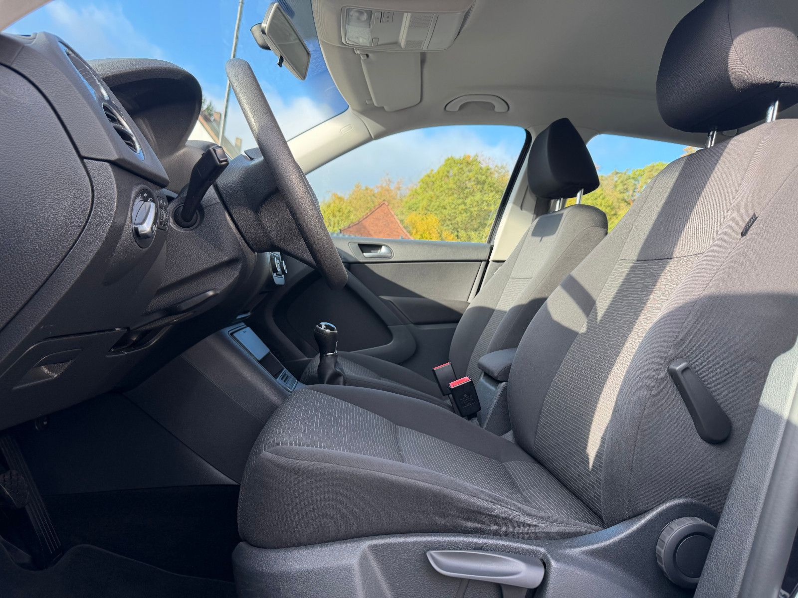 VW Tiguan 1.4TSI BlueMotion NAVI/PDC/TEMPO – Foto 9
