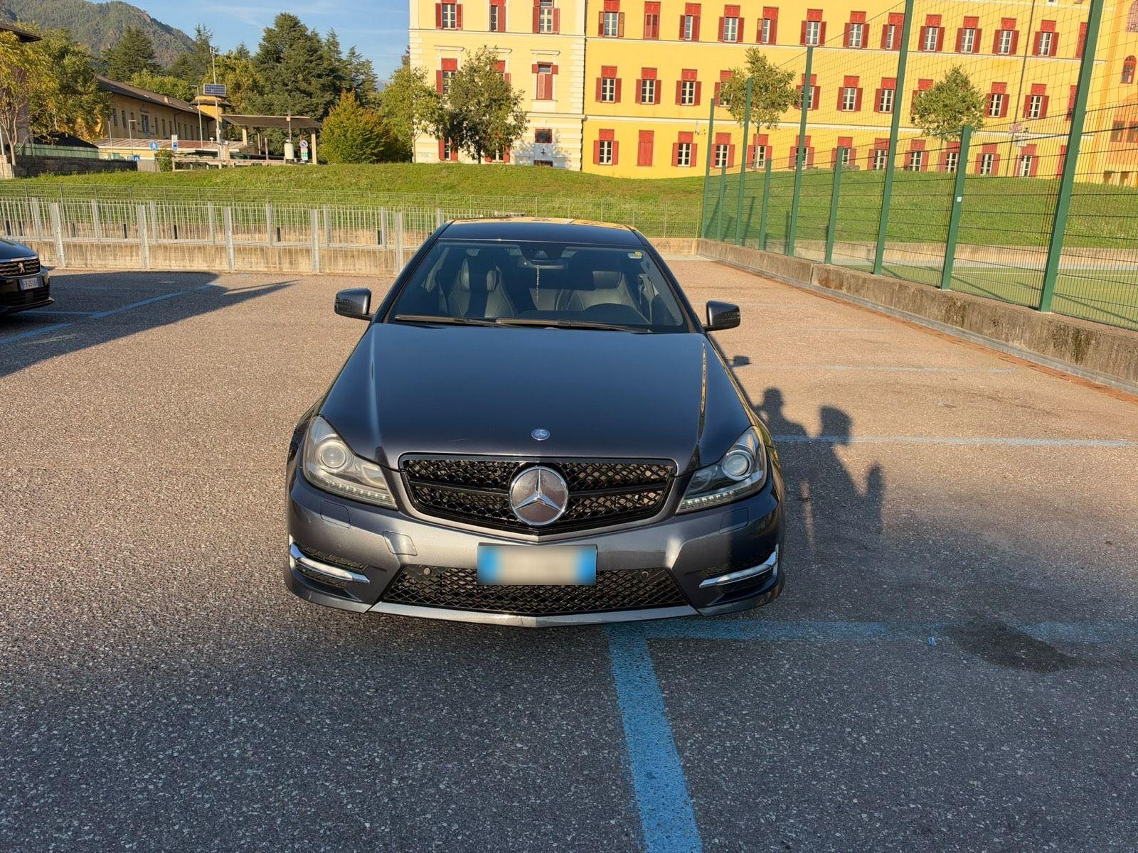 Mercedes-Benz C 220