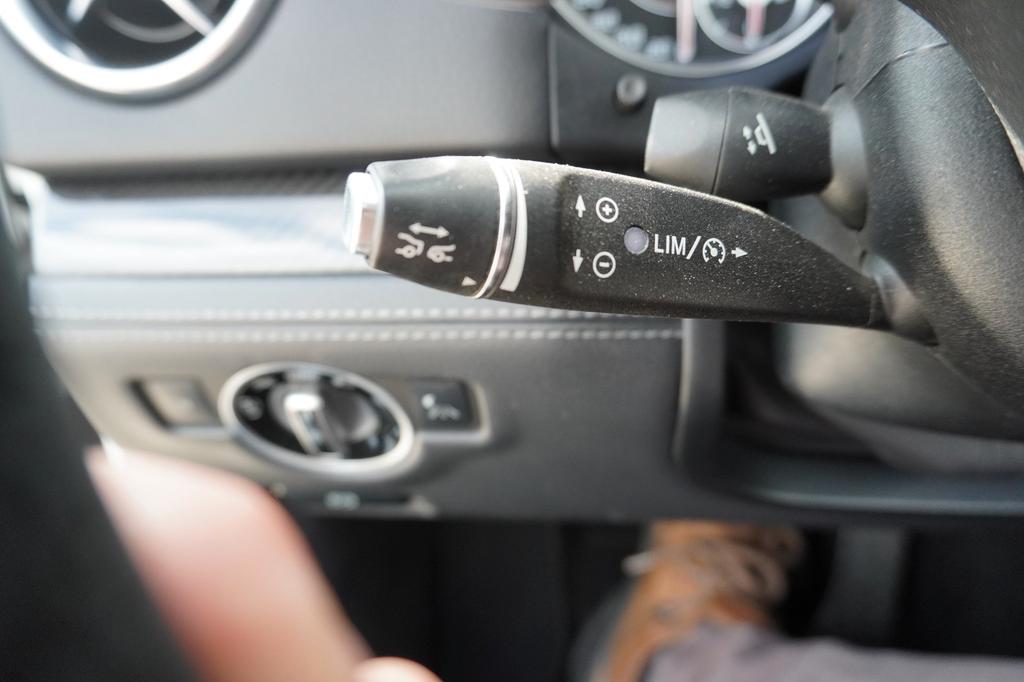 Mercedes-Benz SL 63 AMG