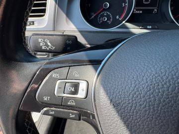 Volkswagen Golf - 10