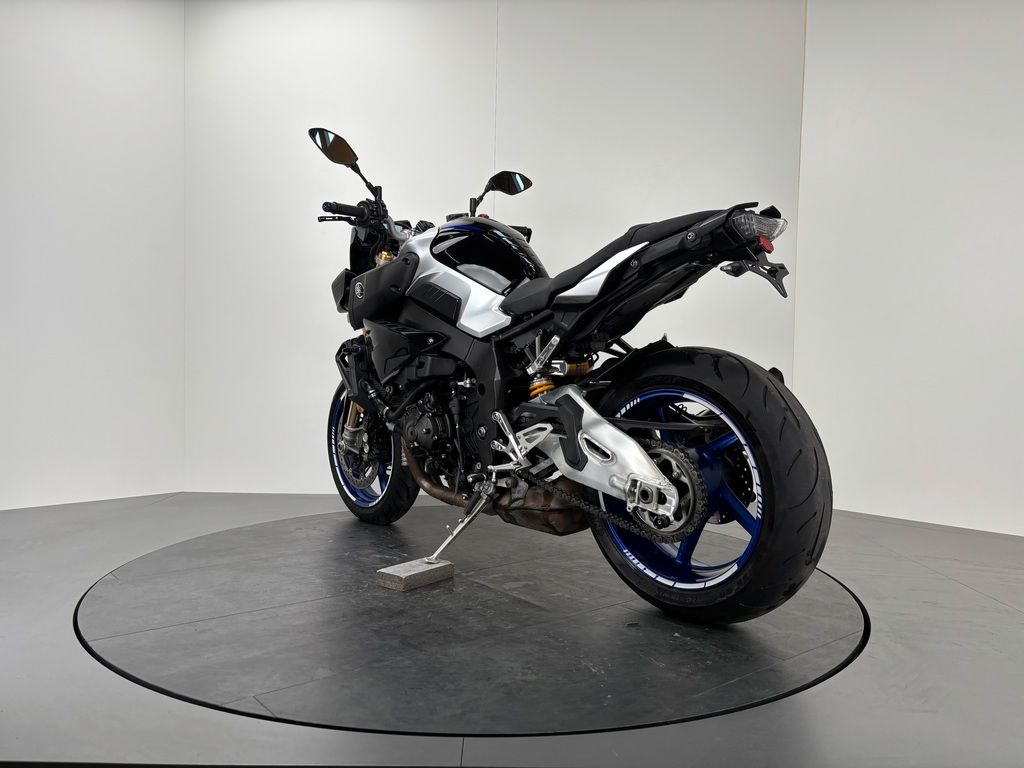 Fahrzeugabbildung Yamaha MT-10 SP *TOP-ZUSTAND *AKRAPOVIC