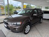 Mitsubishi Outlander Invite 2WD 1.HAND AHK SHZ TEMPO HU NEU - Mitsubishi Outlander: Invite