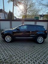 Land Rover Range Rover Evoque 2.2 TD4, Pure Technik - Land Rover Range Rover Evoque Geländewagen Td4 pure mit Diesel-Antrieb