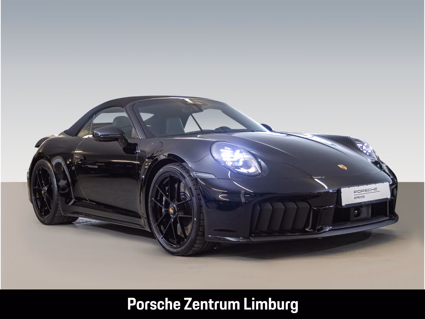 PORSCHE 992 911 CARRERA 4 GTS CABRIOLET