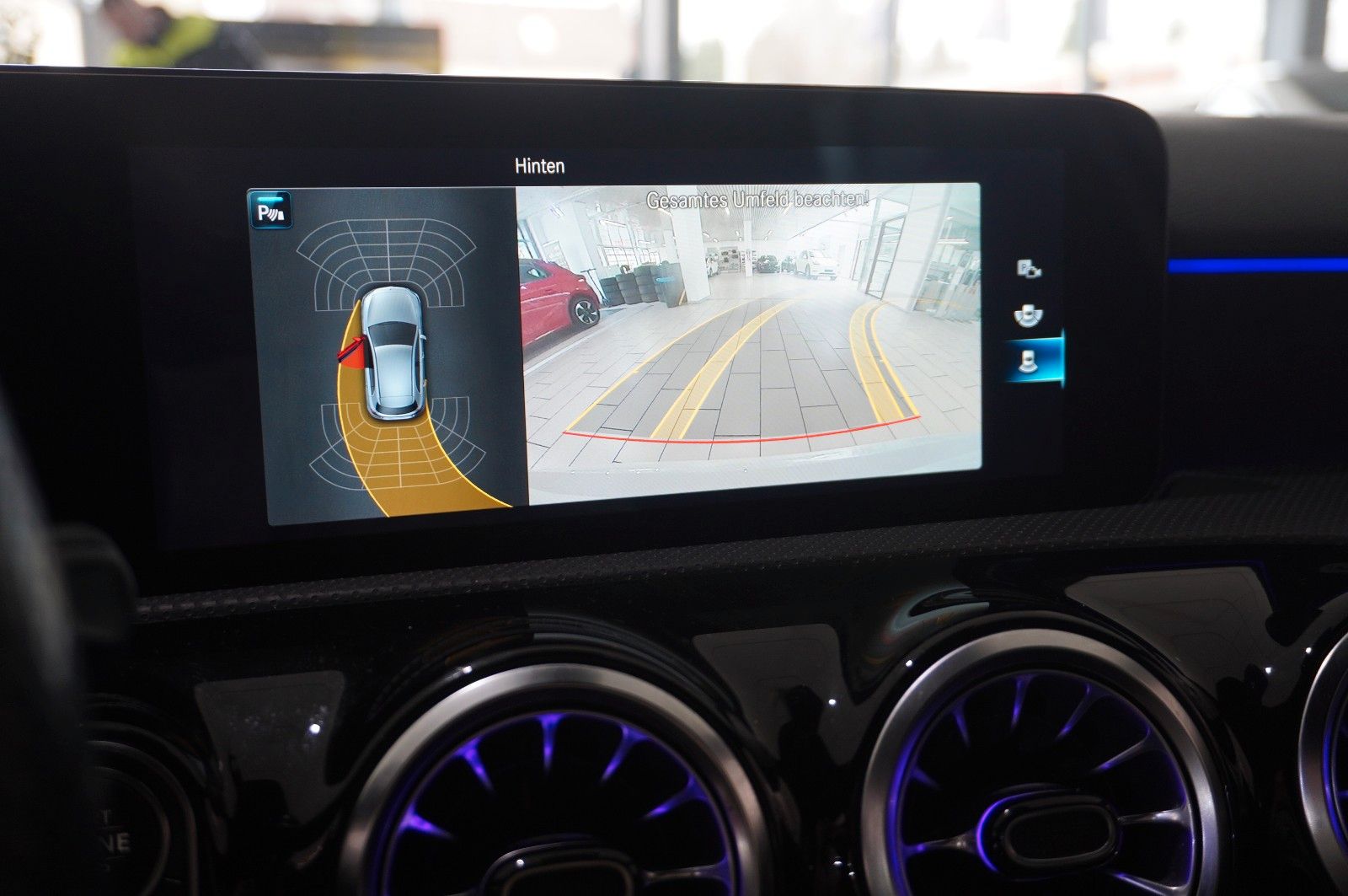 Fahrzeugabbildung Mercedes-Benz A 180 AMG LINE 7G-DCT NAVI/LED/VIRT./KAMERA/DAB+