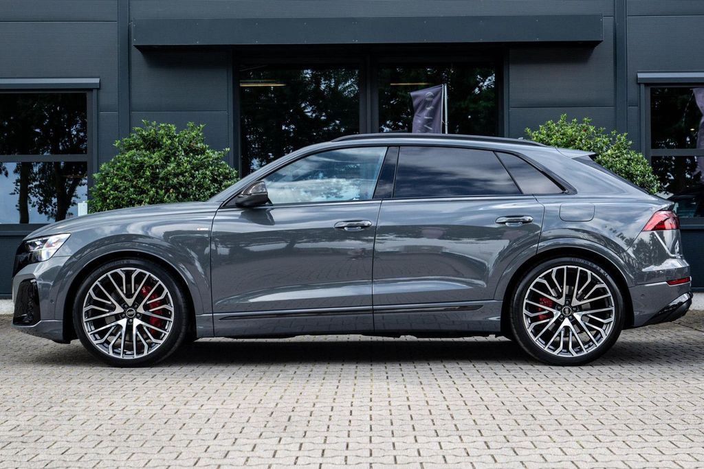 Audi Q8 — fotografia 2