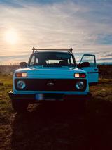 Lada Taiga LADA 4x4 - Lada Taiga mit Benzin-Antrieb: Allradantrieb, Geländewagen