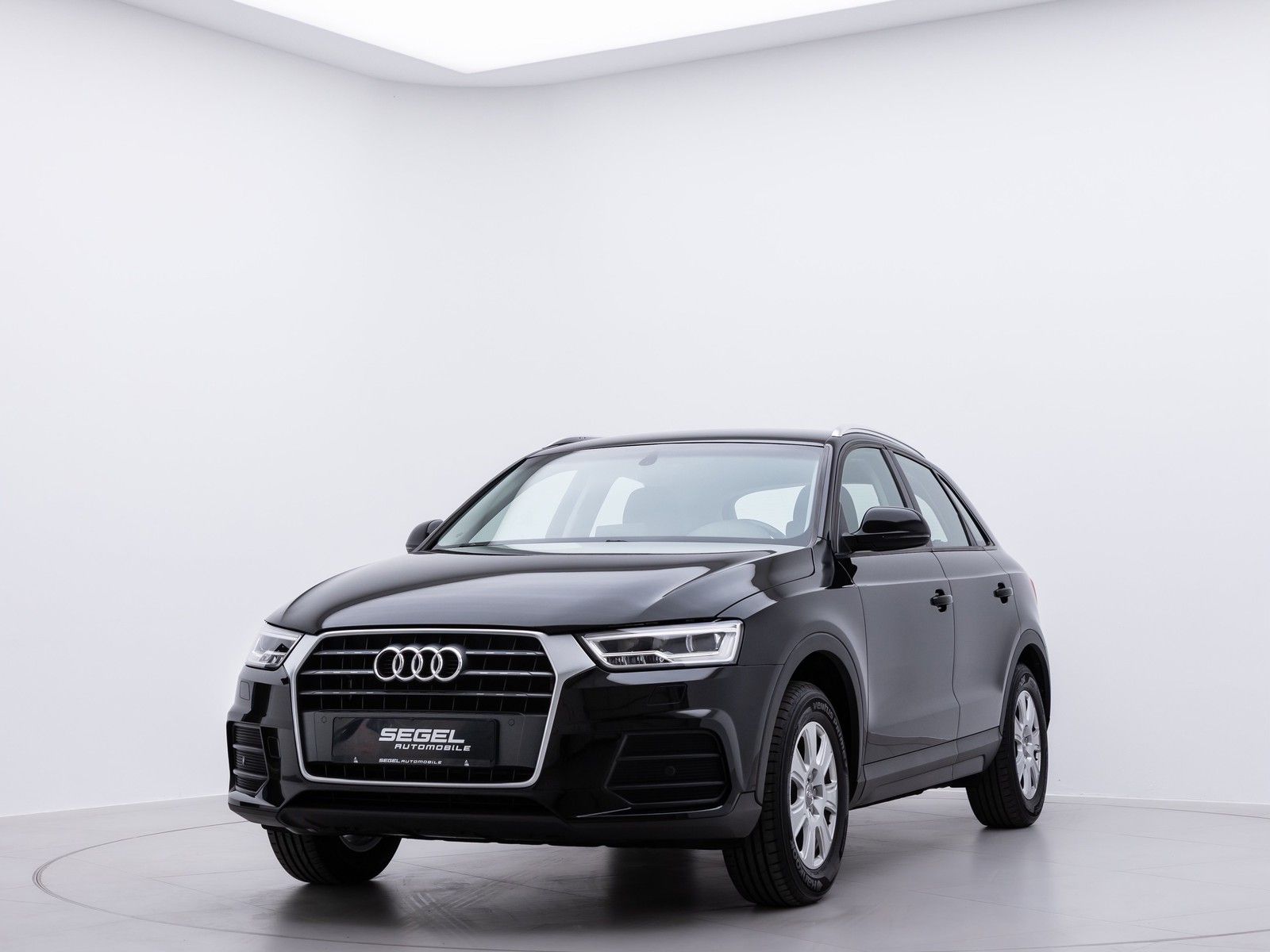 AUDI Q3 2.0 TDI 1.HAND/LED/AHK/PDC/SHZ/TEMP
