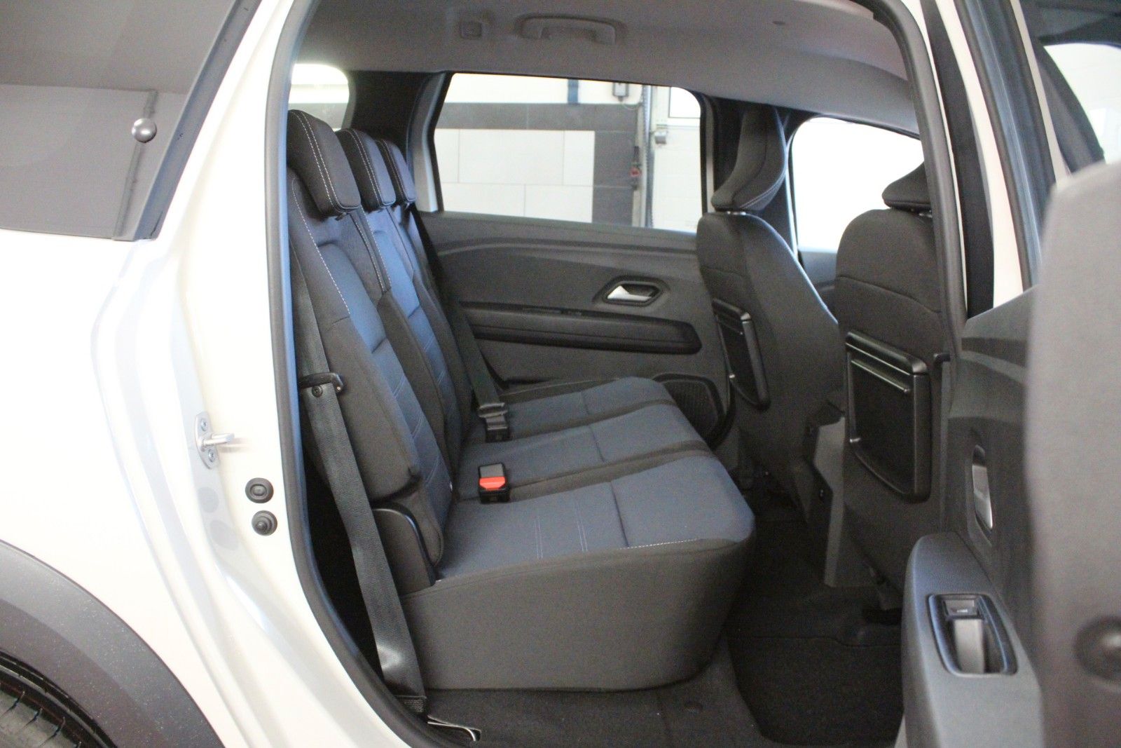 Fahrzeugabbildung Dacia Jogger Hybrid 155 Journey 7-Sitzer MY 2026