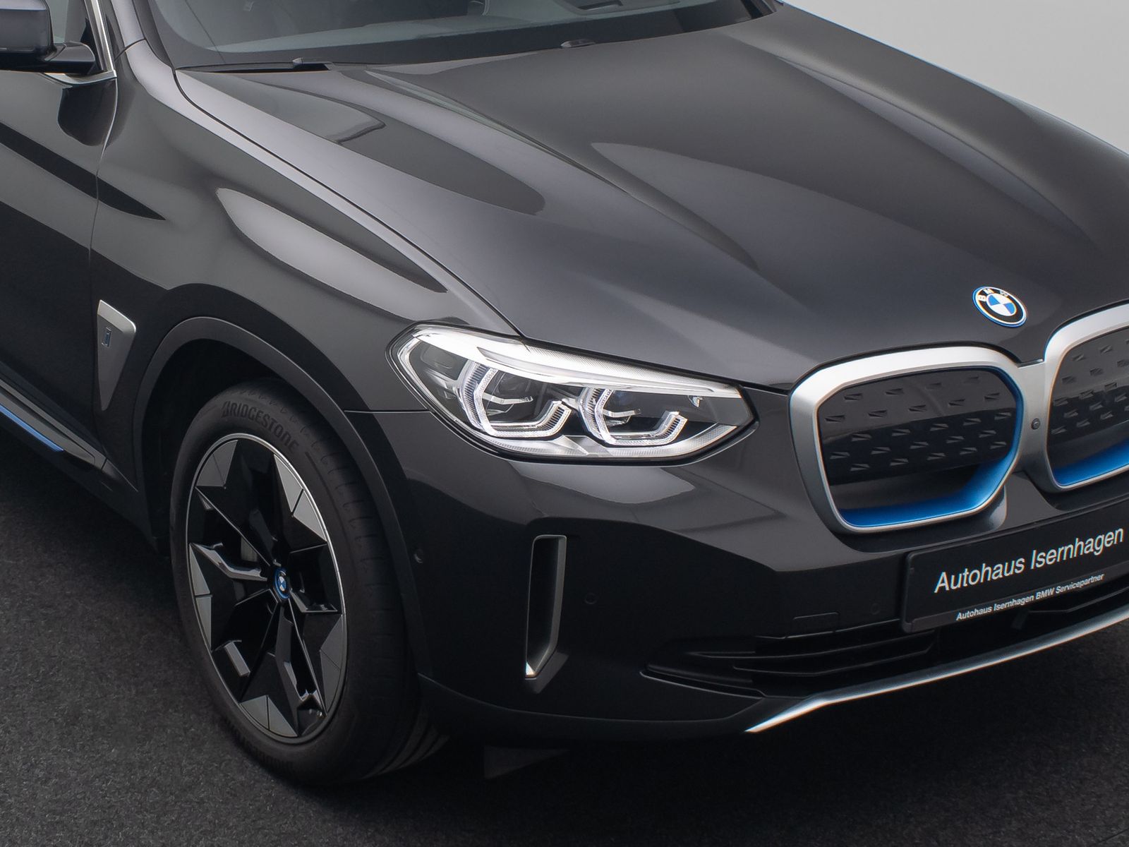 Fahrzeugabbildung BMW iX3 Impressive ACC HUD DAB 360° Panorama 20Zoll