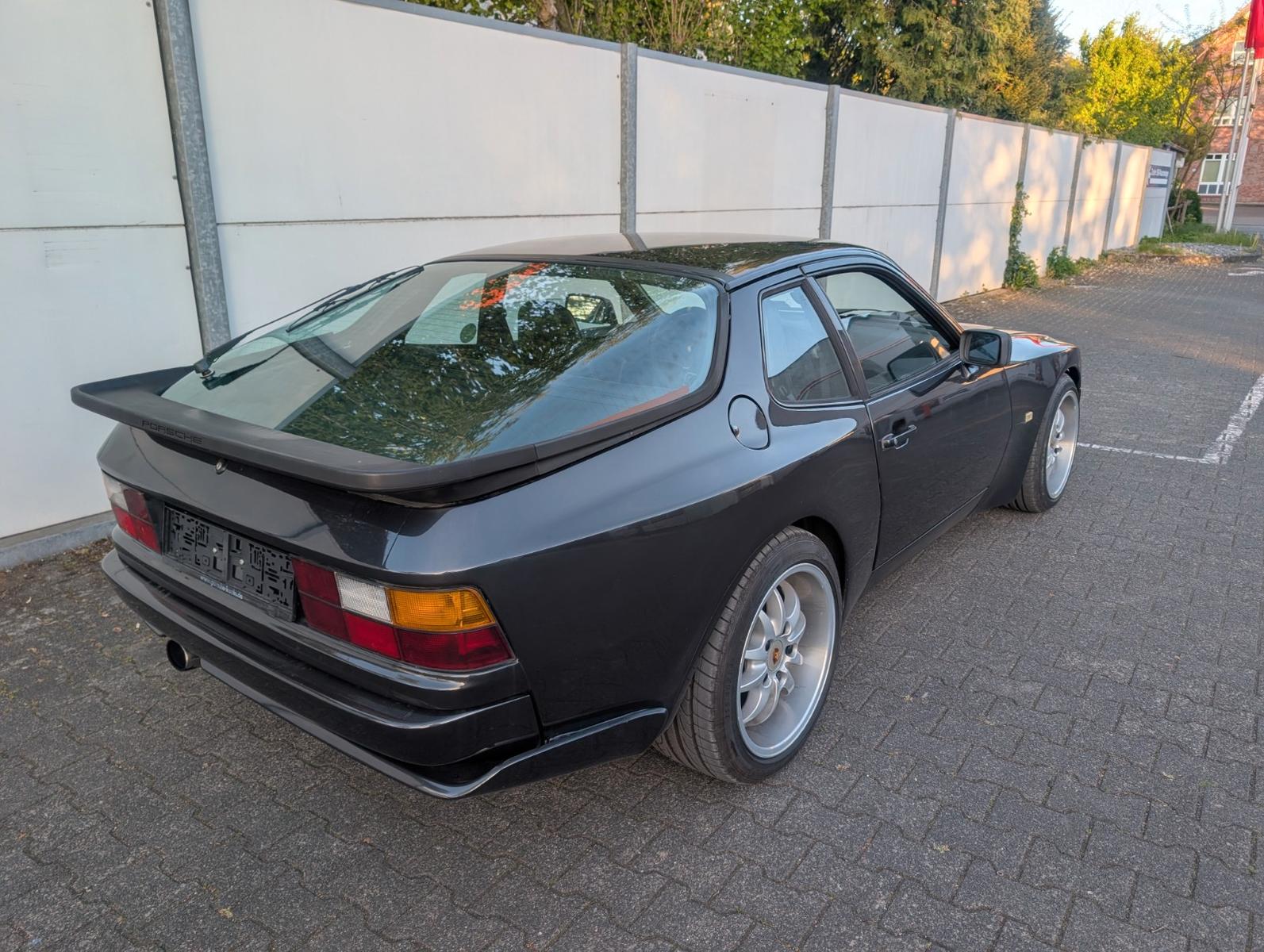 PORSCHE 944 TURBO S - 250 ch - BVM - VOLANT CUIR - PACK SPORT