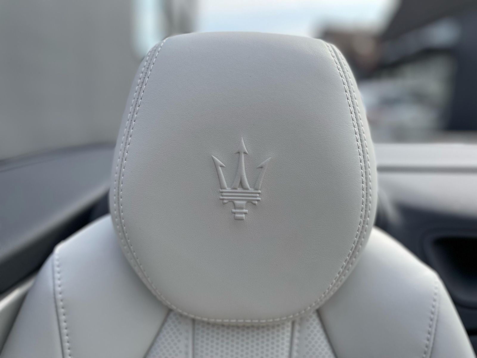 Fahrzeugabbildung Maserati GranCabrio Trofeo |SportDesign|Sonus|HeadUp|Lift