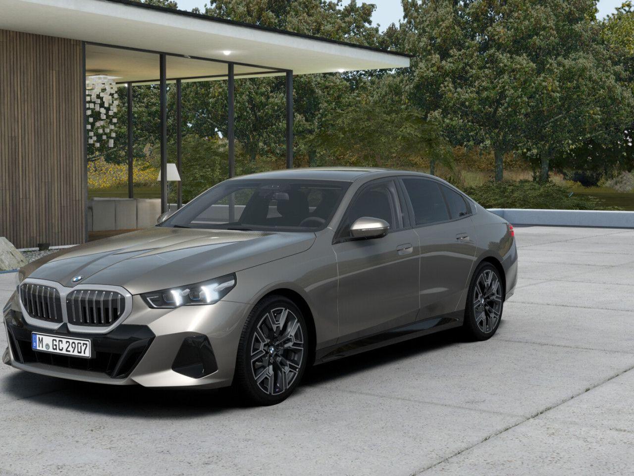 BMW 520i Lim.M Sport AHK,360°,H/K,HUD,ST&Go,AdpLED