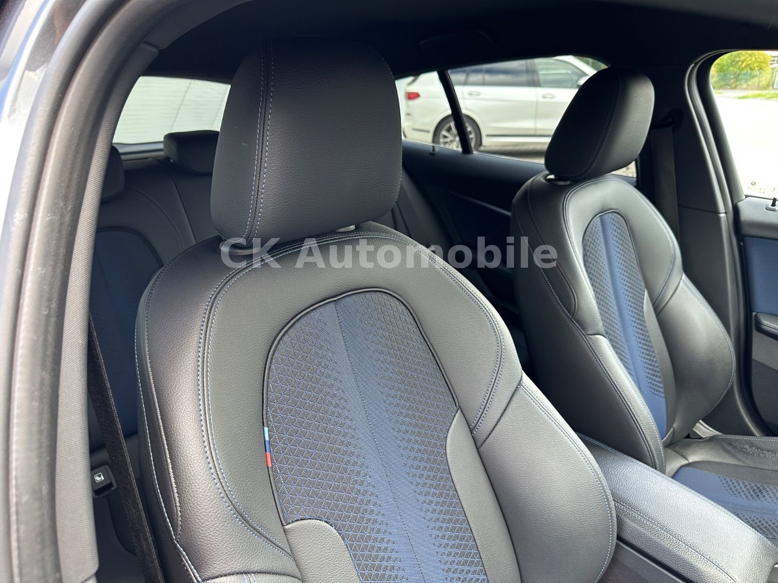 Fahrzeugabbildung BMW 118d M-Sport Shadow-Line/Navi/LED/PDC