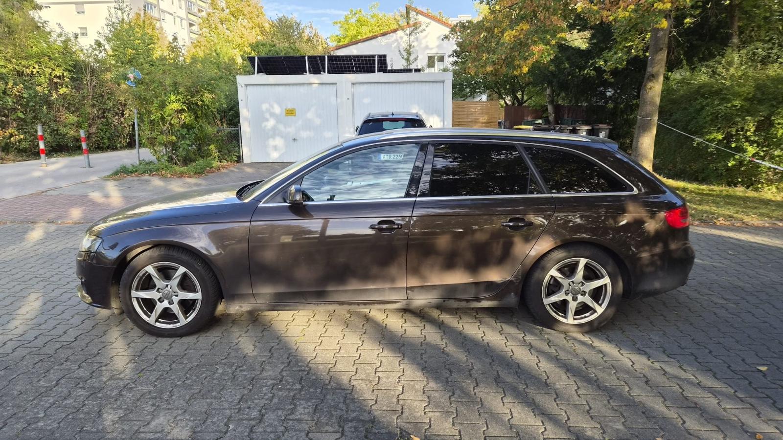 Audi A4 2011 — rear view