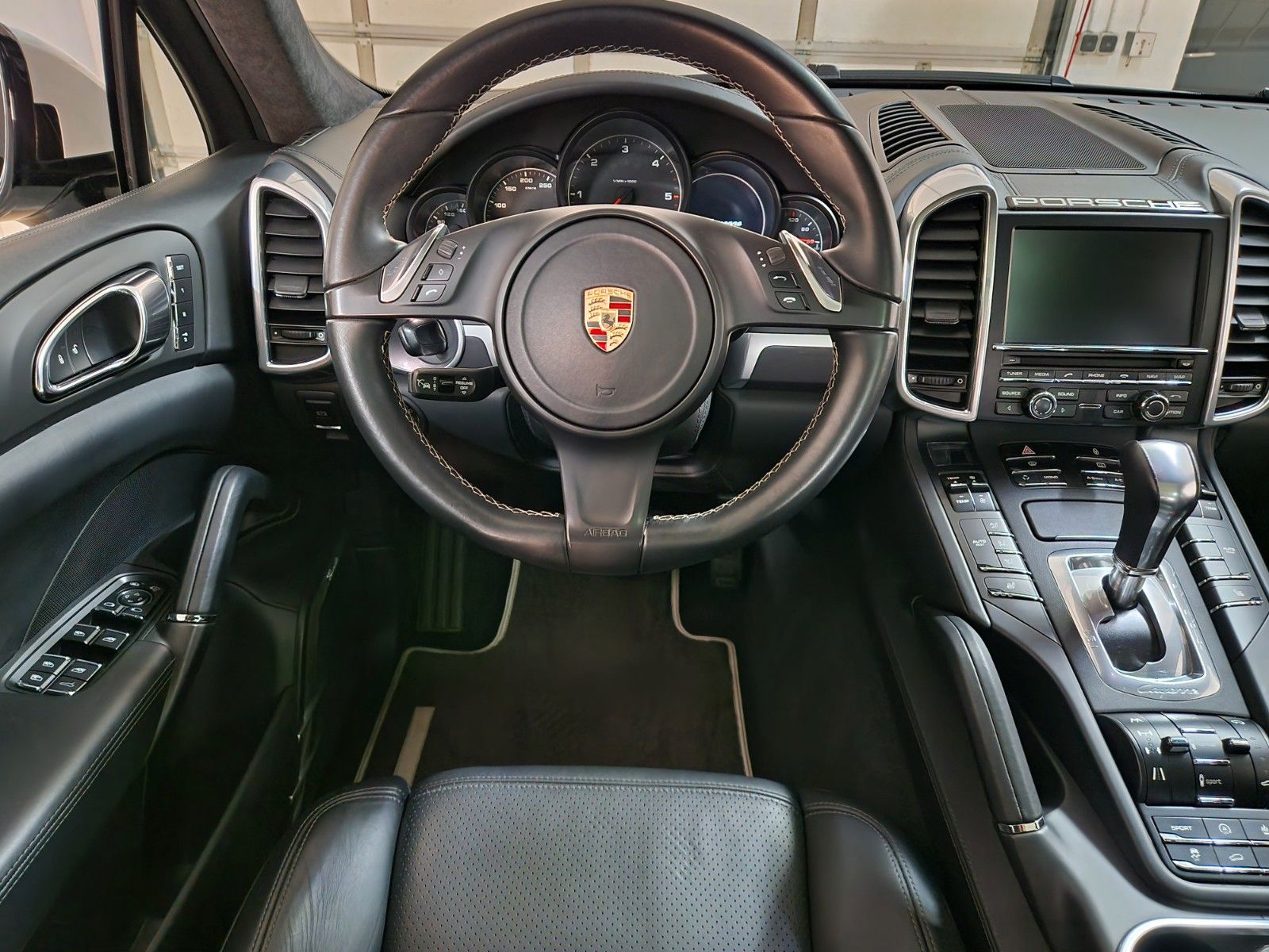 Porsche Cayenne PANO/Burmester/Akrapovic foto 12