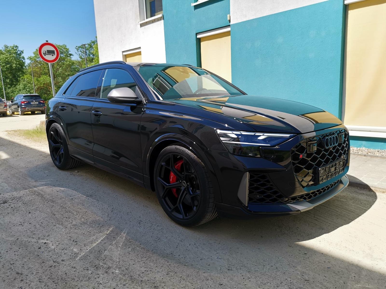 Audi RSQ8 PERFORMANCE/KERAMIK/23/DESIGNPAKET ROT/HEAD