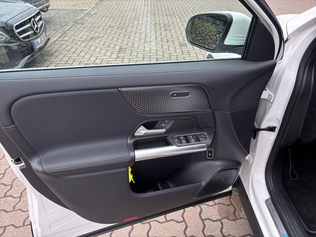 Mercedes-Benz EQA 300 4MATIC Progressive Soundsystem foto 9