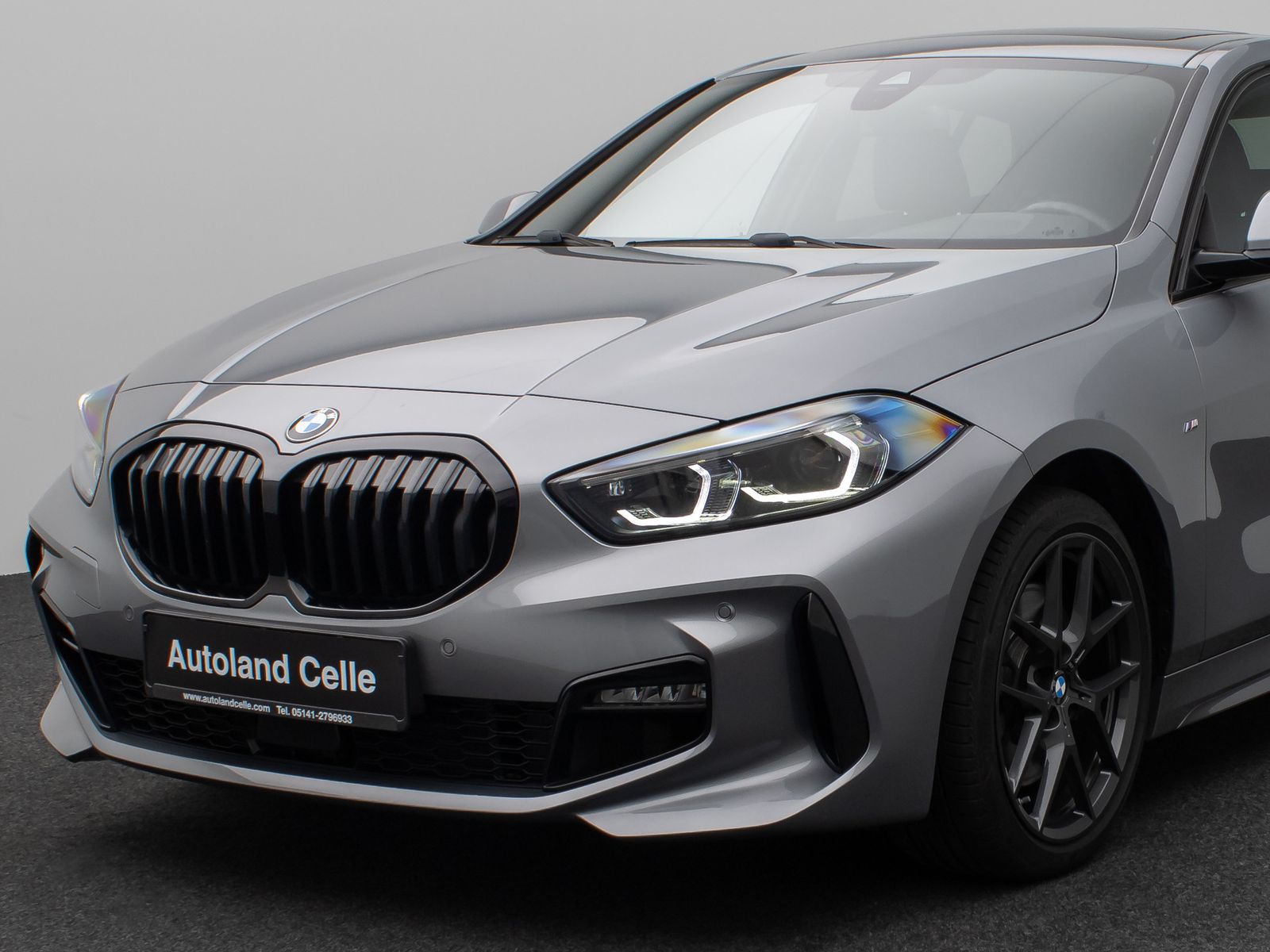 Fahrzeugabbildung BMW 120i M Sport Panorama PDC DAB Lenkrhzg Komfort