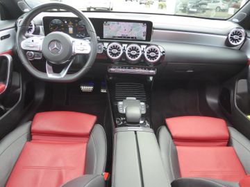 Mercedes-Benz CLA 220d Shooting Brake AMG Line StandhzgPanoL