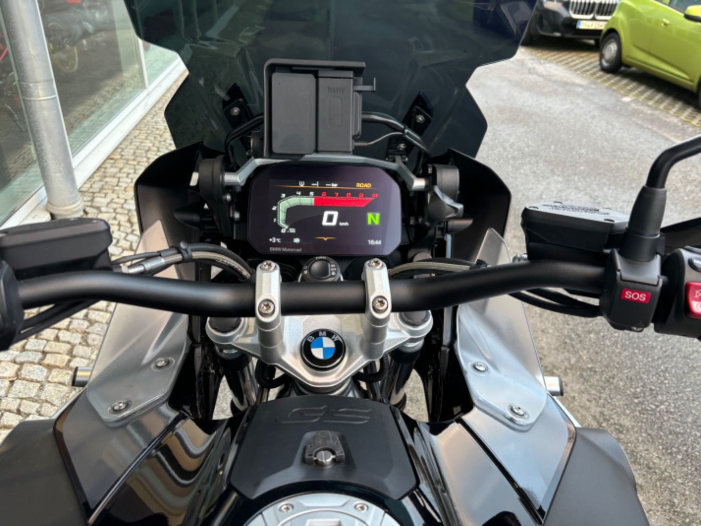 Fahrzeugabbildung BMW R 1250 GS ADVENTURE Sondermodell Triple Black Ti