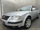 Volkswagen Passat 2.0 Comfortline Automatik Top Zustand - VW Passat Gebrauchtwagen in Krefeld