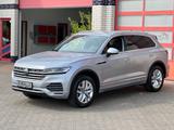 Volkswagen TOUAREG 3.0 TDI ELEGANCE, LEDER, AHK, ACC, 1.HD - gebrauchte Volkswagen Touareg aus dem Jahr 2021