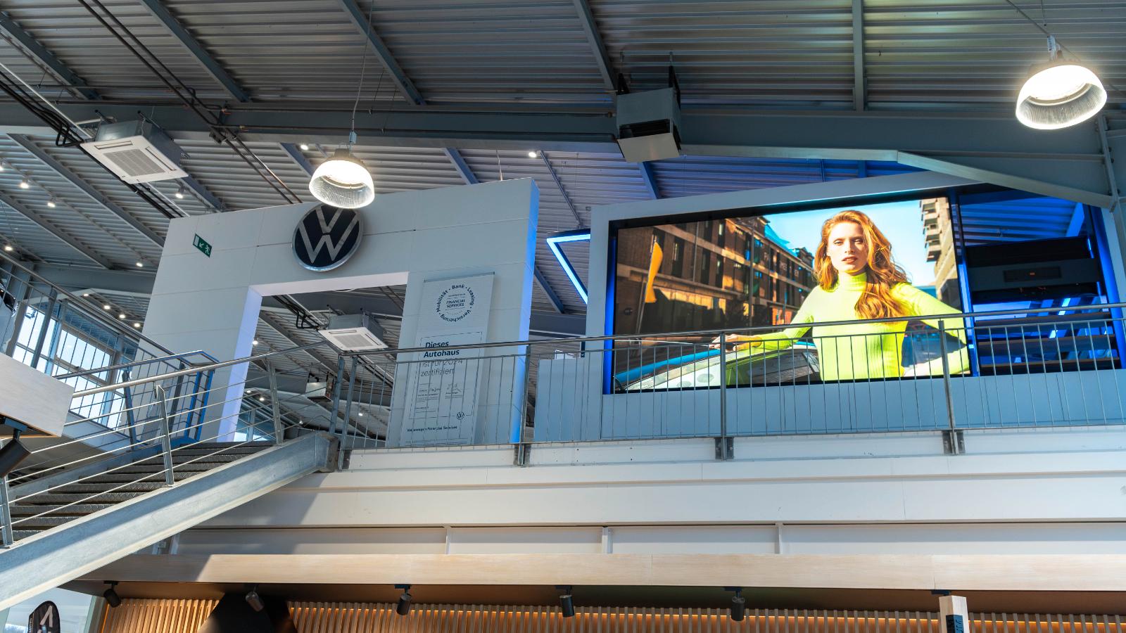 showroom-image-top
