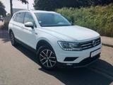 Volkswagen Tiguan Allspace 2.0 TDI 7 Sitz. *Kamera*IQ Drive - Volkswagen Tiguan Allspace IQ-DRIVE