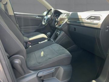Volkswagen Tiguan - 12