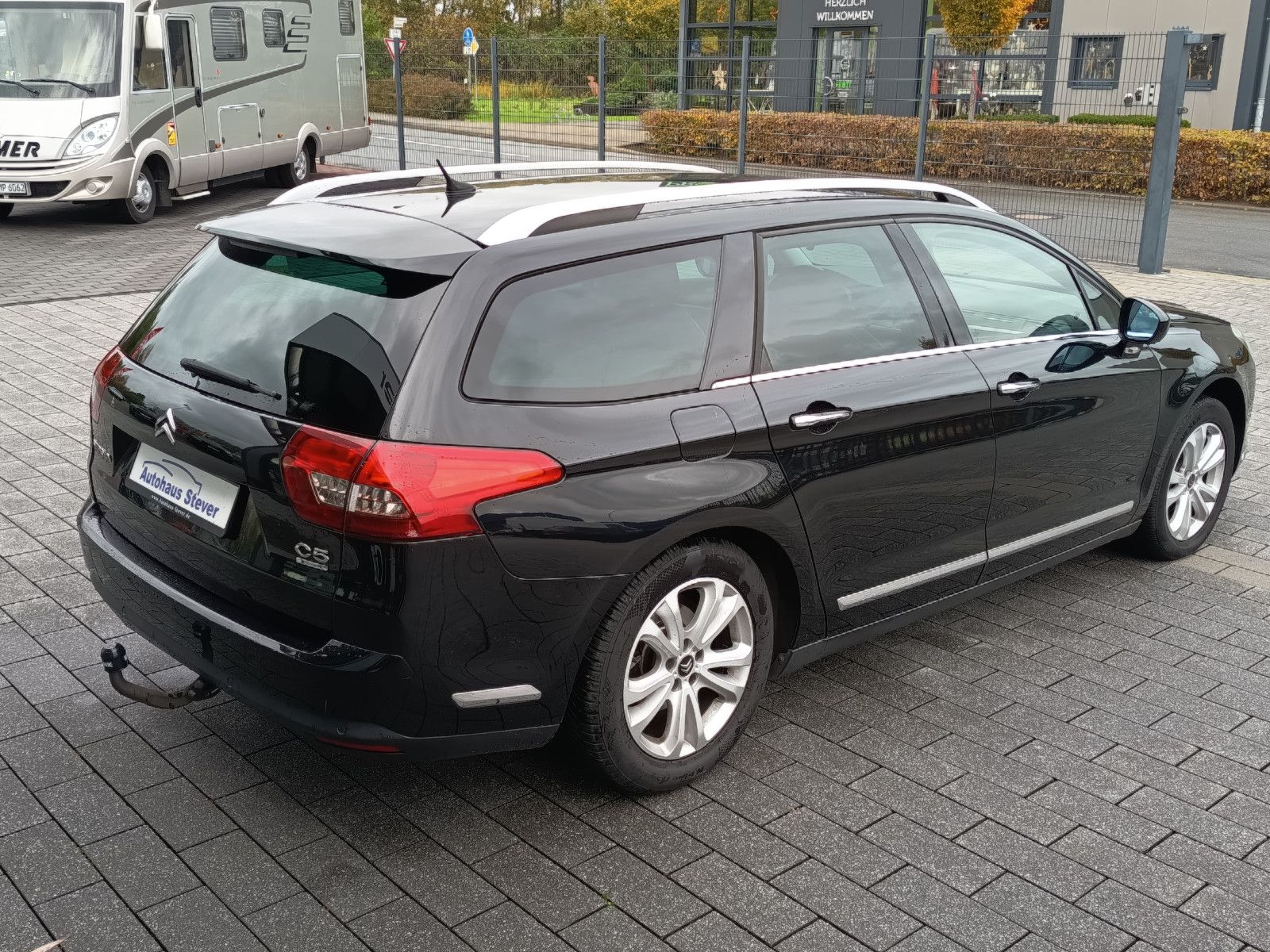 Fahrzeugabbildung Citroën C5 Tourer Exclusive NAVI KLIMAAUTO LEDER AHK SHZ